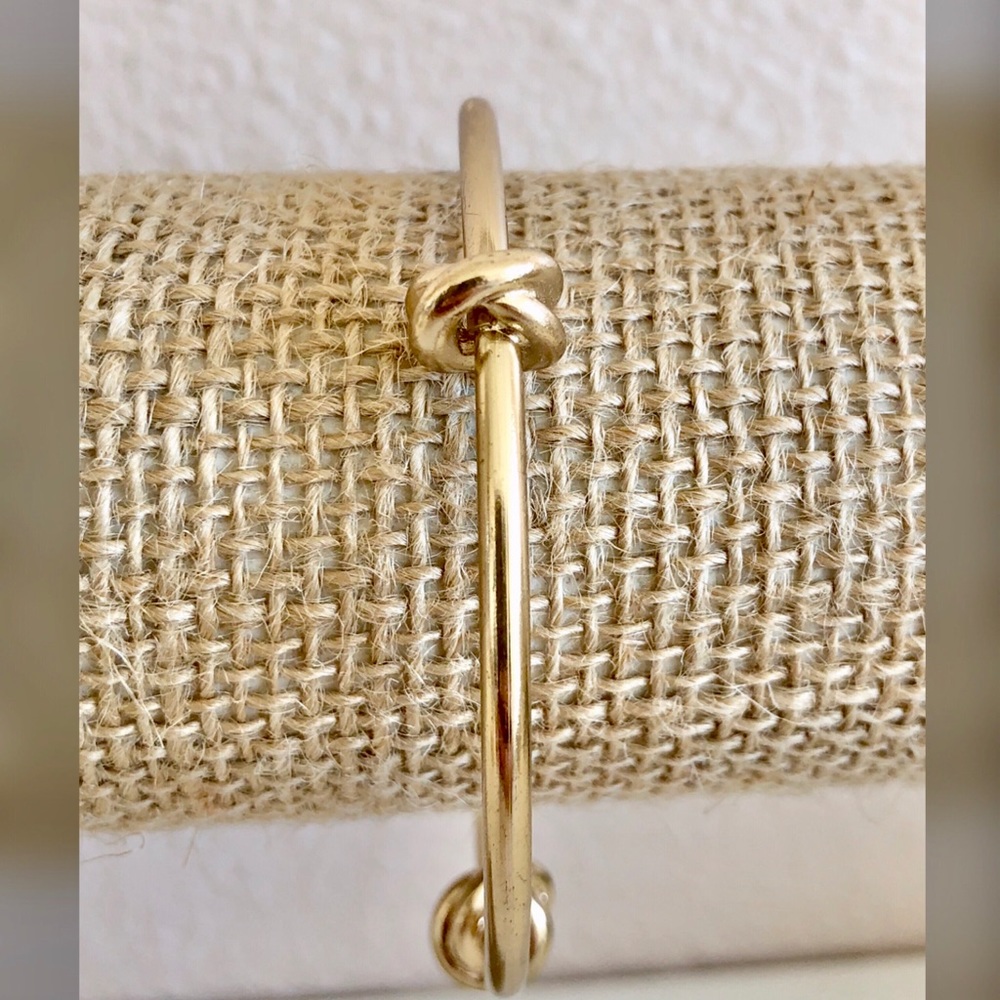Gold Knot Bracelet